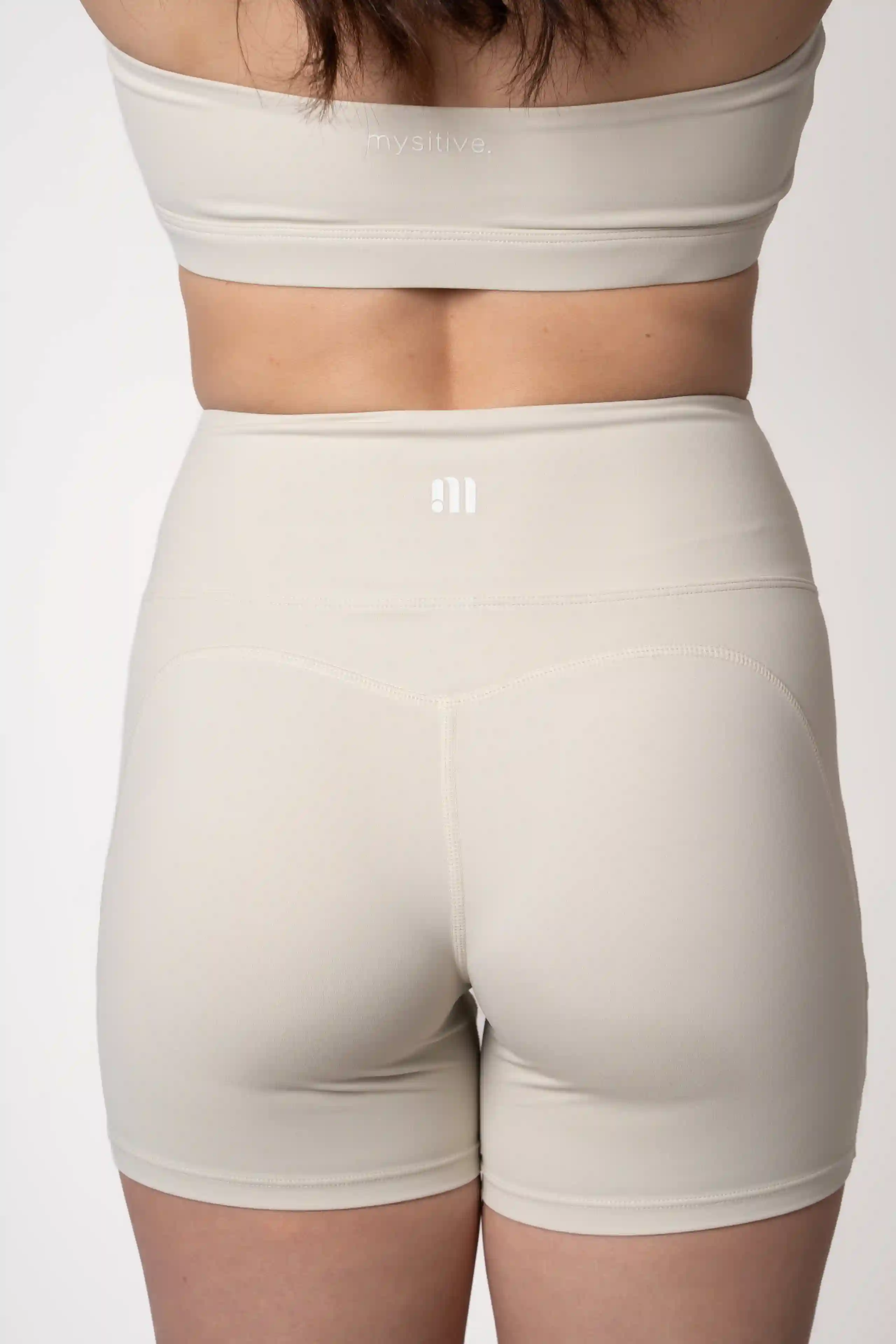Spodenki legginsy sportowe krótkie